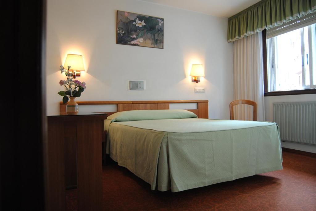 Hostal Palas A Coruna Exterior photo