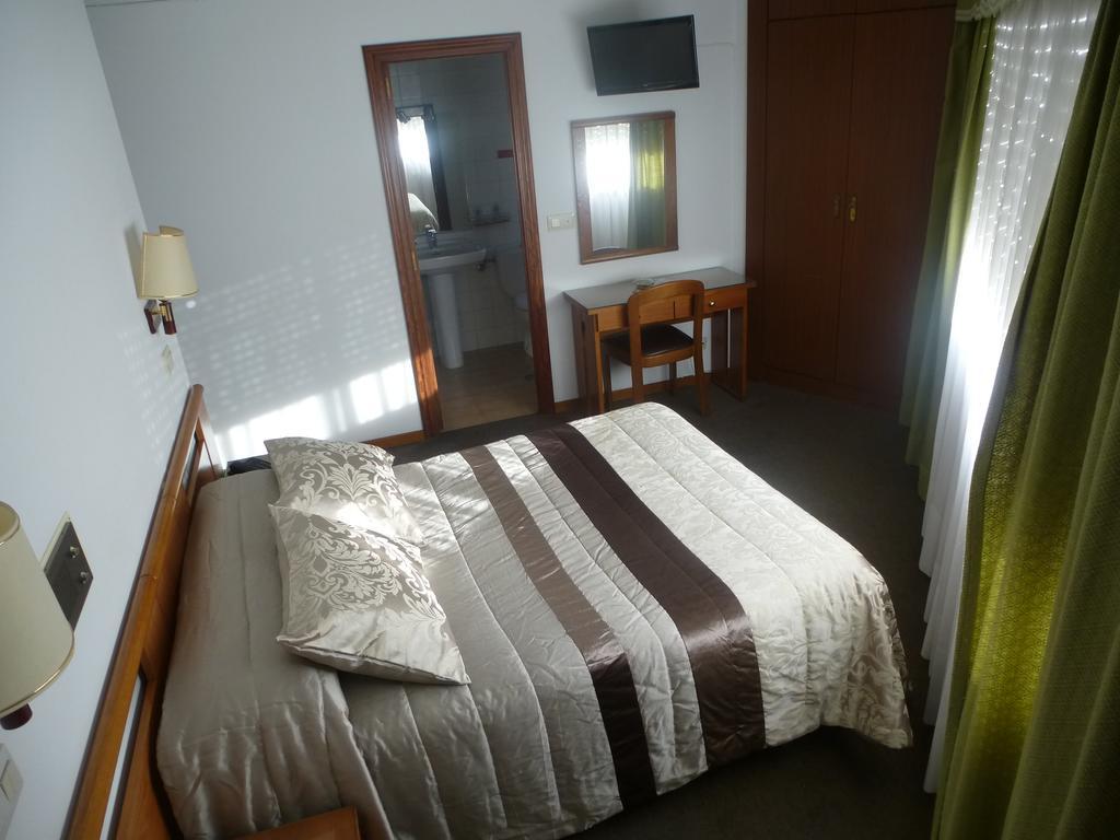 Hostal Palas A Coruna Room photo
